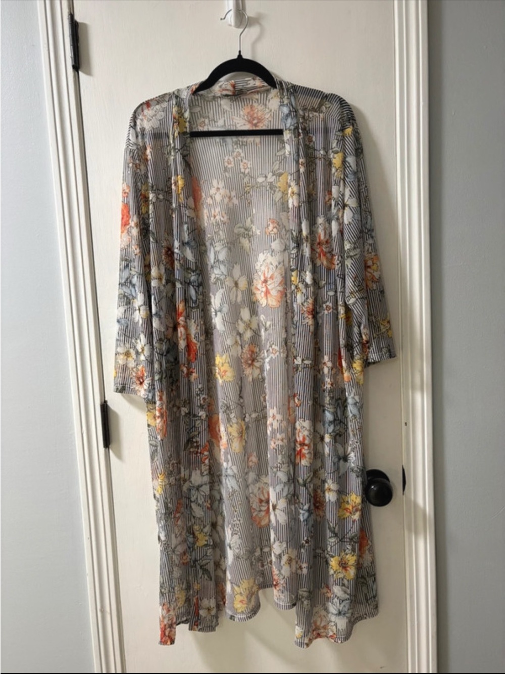 Women’s Floral Gray Sheer Kimono -